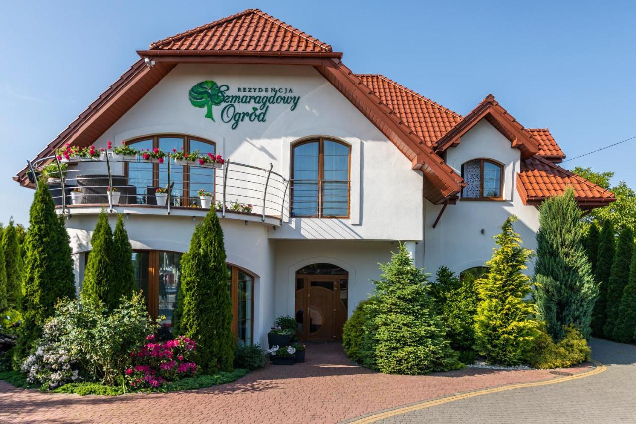 Hotel Rezydencja Szmaragdowy Ogrod à Konstantynów Łódzki Extérieur photo