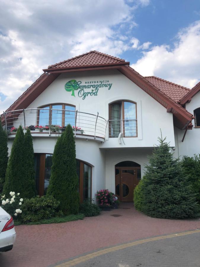 Hotel Rezydencja Szmaragdowy Ogrod à Konstantynów Łódzki Extérieur photo