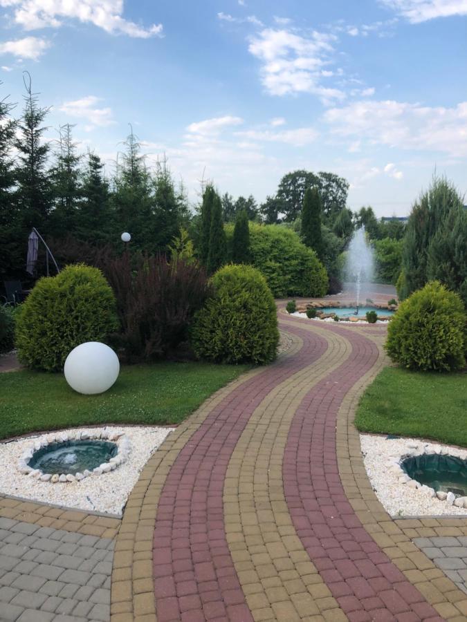 Hotel Rezydencja Szmaragdowy Ogrod à Konstantynów Łódzki Extérieur photo